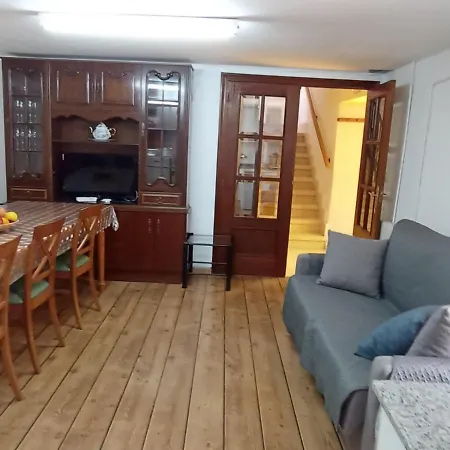 La Barriada De De Carucedo