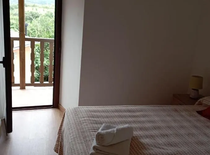 La Barriada De De Carucedo Hébergement de vacances *