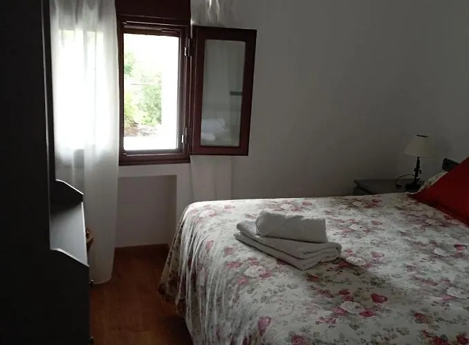 Hébergement de vacances La Barriada De De Carucedo Lago de Carucedo